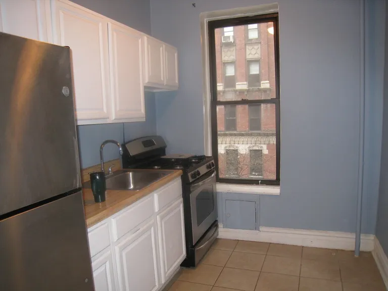 New York City Real Estate | View 1080 Park Avenue, 4W | room 1 | View 2