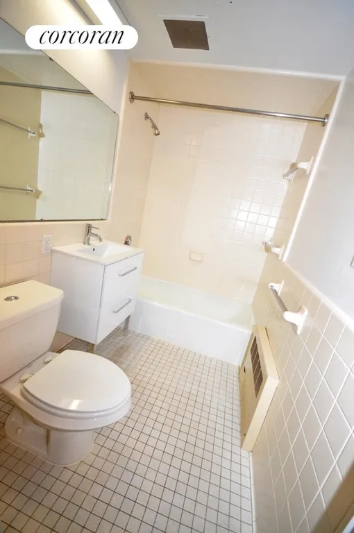 New York City Real Estate | View 161 Columbia Heights, 1F | room 4 | View 5