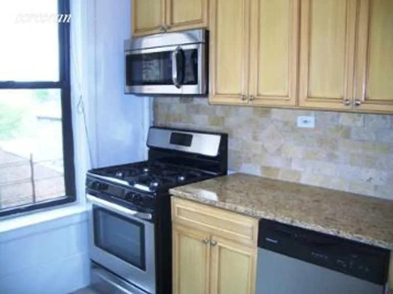 New York City Real Estate | View 415 Washington Avenue, 63 | room 3 | View 4