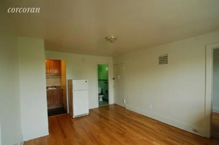 New York City Real Estate | View 154 Macon Street | room 2 | View 3