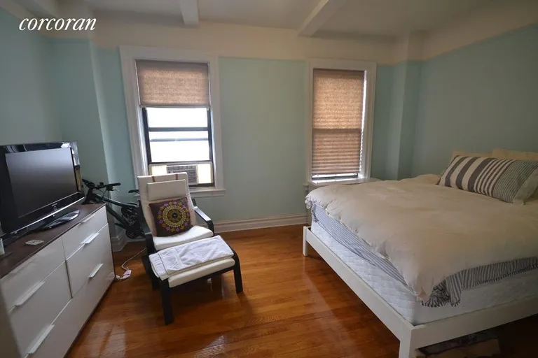 New York City Real Estate | View 145 West 71st Street, 7E | room 1 | View 2
