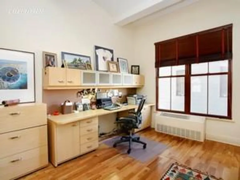 New York City Real Estate | View 27 North Moore Street, 9B FURN | room 4 | View 5
