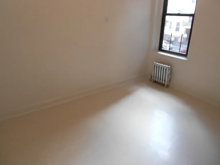 New York City Real Estate | View 417 40th Street, B11 | room 3 | View 4