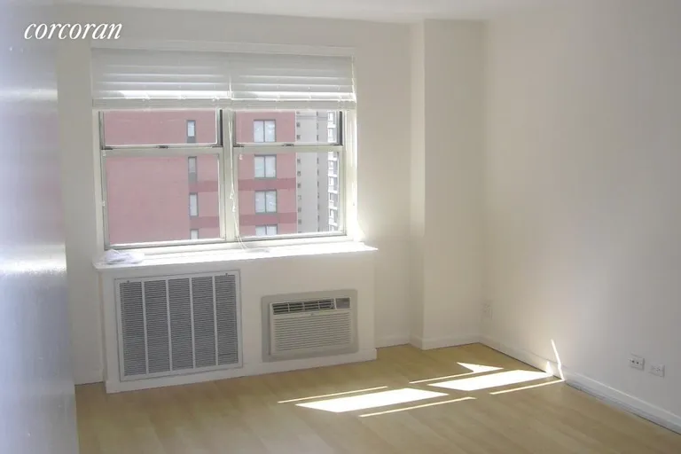 New York City Real Estate | View 233 East 69th Street, 15 | room 3 | View 4