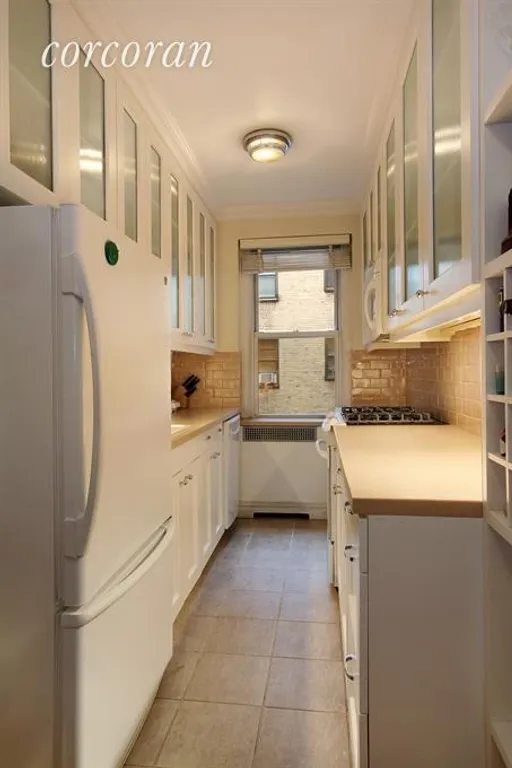 New York City Real Estate | View 325 East 77th Street, 2J | Kitchen | View 2