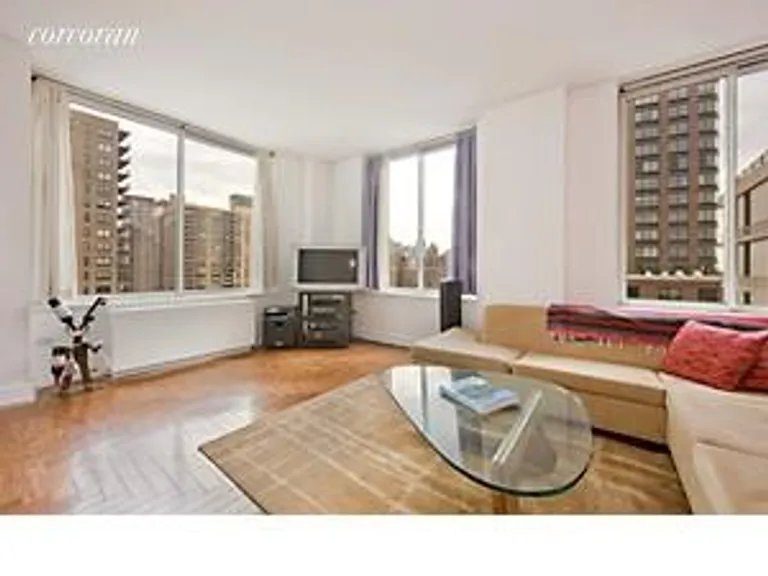 New York City Real Estate | View 200 Riverside Boulevard, 19E | 1 Bed, 1 Bath | View 1