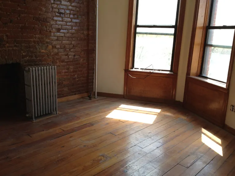 New York City Real Estate | View 331 3rd Street, 3R | 3 Beds, 1 Bath | View 1