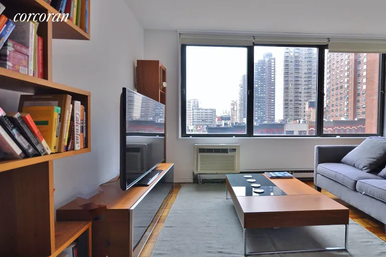 New York City Real Estate | View 1619 Third Avenue, 6J | room 1 | View 2