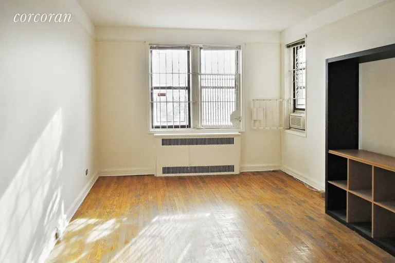 New York City Real Estate | View 40-35 Ithaca Street, 6C | room 1 | View 2