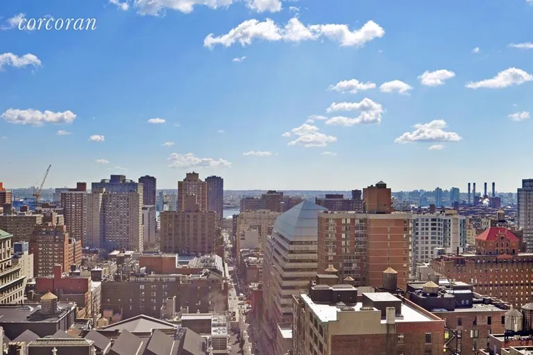 New York City Real Estate | View 45 East 25th Street, 26C | Wide open skyline view! | View 2