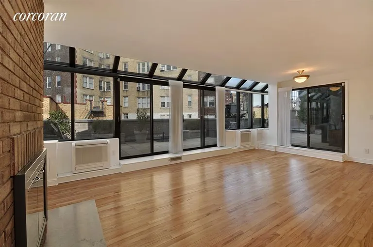 New York City Real Estate | View 69 Bank Street, PH2 | Living Room | View 2
