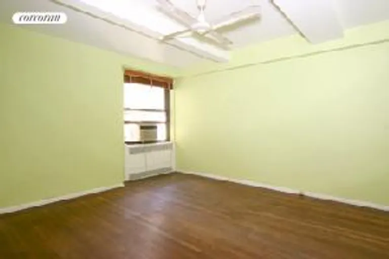 New York City Real Estate | View 230 East 73rd Street, 10G | room 2 | View 3