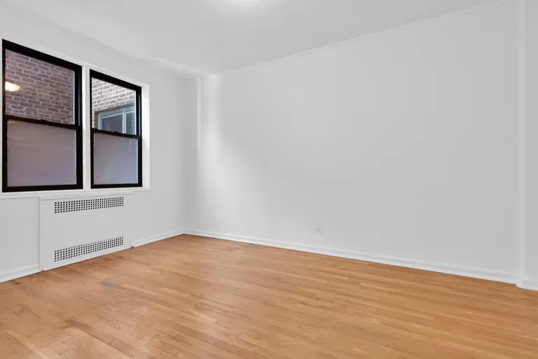 New York City Real Estate | View 1350 Ocean Parkway, 4E | ListingPhoto (RPX) | View 9