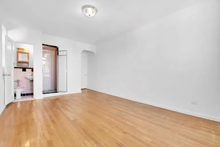 New York City Real Estate | View 1350 Ocean Parkway, 4E | ListingPhoto (RPX) | View 11