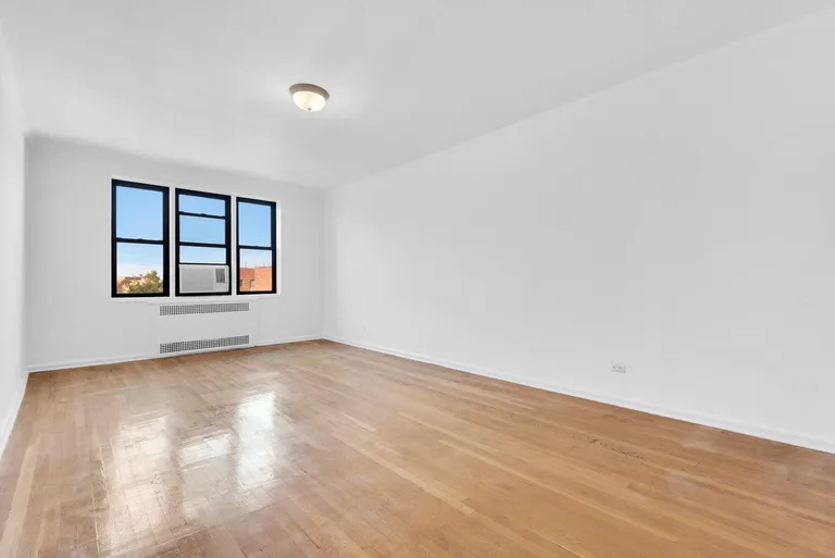 New York City Real Estate | View 1350 Ocean Parkway, 4E | ListingPhoto (RPX) | View 15