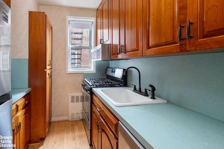 New York City Real Estate | View 1250 Ocean Parkway, 6G | Web Position 5 (RPX) | View 6