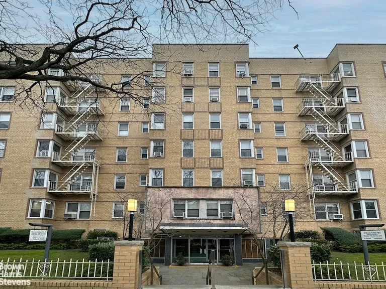 New York City Real Estate | View 1250 Ocean Parkway, 6G | Web Position 14 (RPX) | View 15