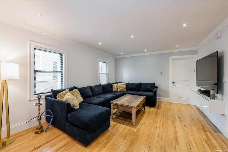 New York City Real Estate | View 143-25 Hoover Avenue, Townhouse | Photo (RPX) | View 4