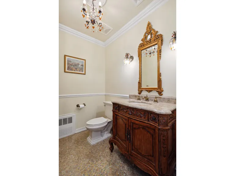 New York City Real Estate | View 5 Center Drive, Townhouse | ListingPhoto (RPX) | View 42