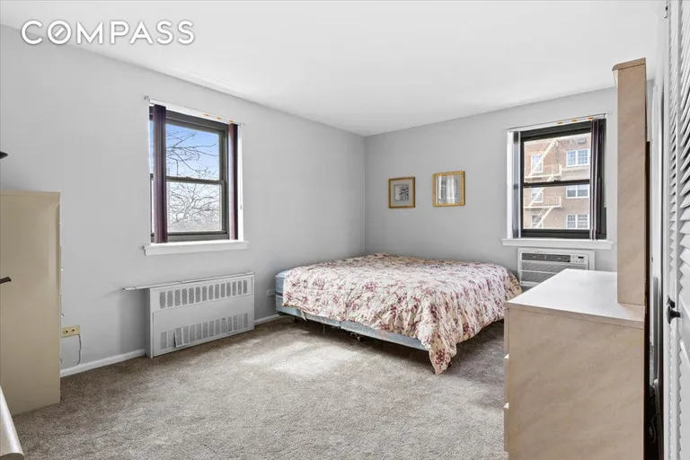 New York City Real Estate | View 85-10 151st Avenue, 4J | Photo (RPX) | View 17