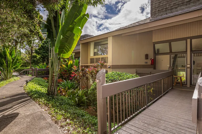 Hawaii Real Estate | View 5280 KA HAKU RD, #8 | room 19 | View 20
