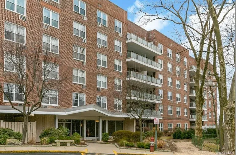 New York City Real Estate | View 222 Martling Avenue #3J | 2 Beds, 2 Baths | View 1