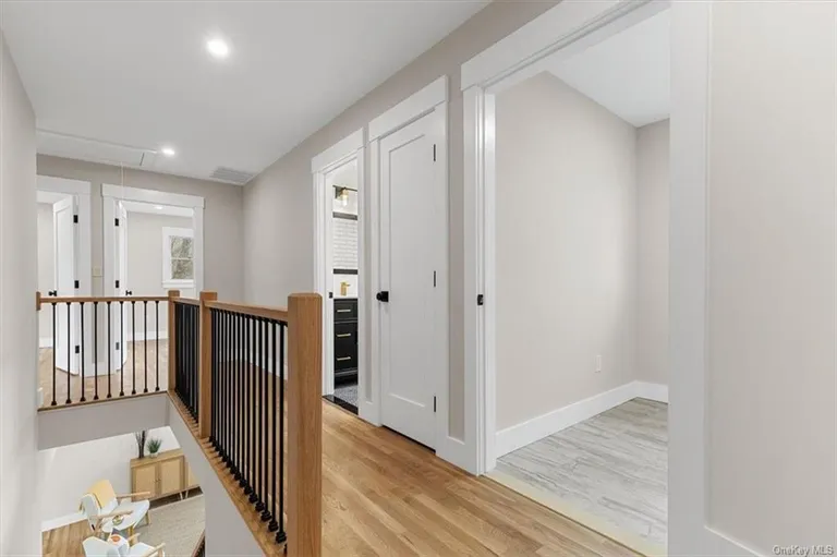 New York City Real Estate | View 33 Aberdeen Road | room 18 | View 19