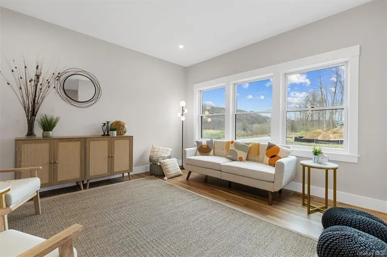 New York City Real Estate | View 33 Aberdeen Road | room 8 | View 9