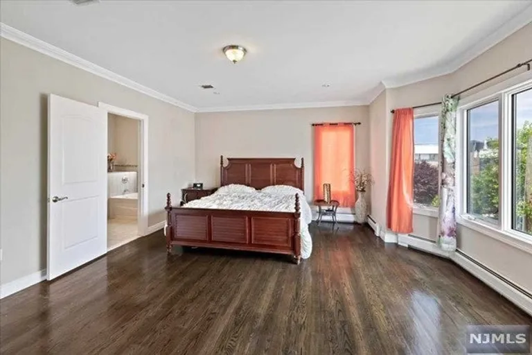 New York City Real Estate | View 20 Park Street #A | room 21 | View 22