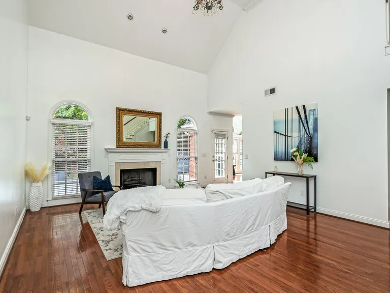 New York City Real Estate | View 8802 Balmoral Park Drive | room 6 | View 7