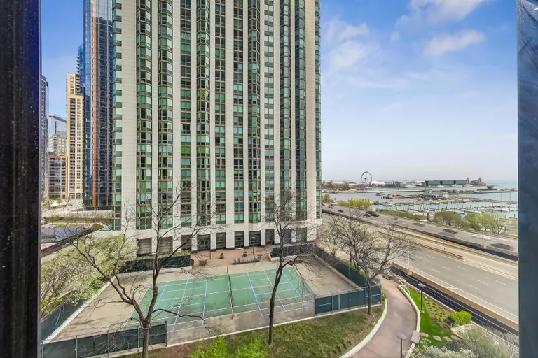 New York City Real Estate | View 155 N Harbor, 507 | room 5 | View 6