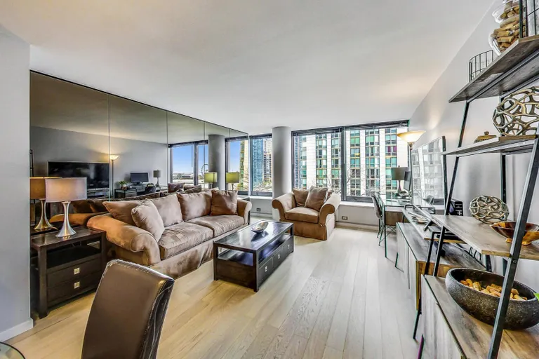 New York City Real Estate | View 155 N Harbor, 507 | room 4 | View 5