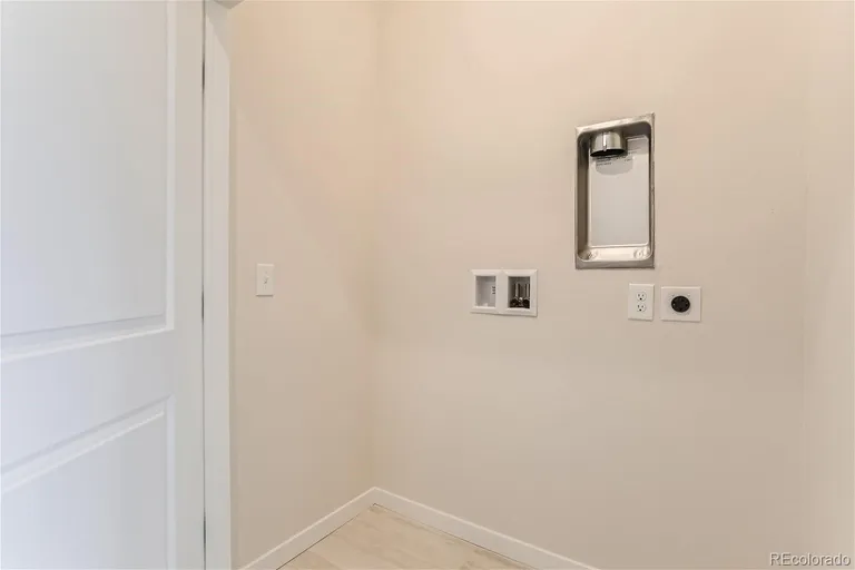 New York City Real Estate | View 5352 Carr Street Unit# E | room 18 | View 19