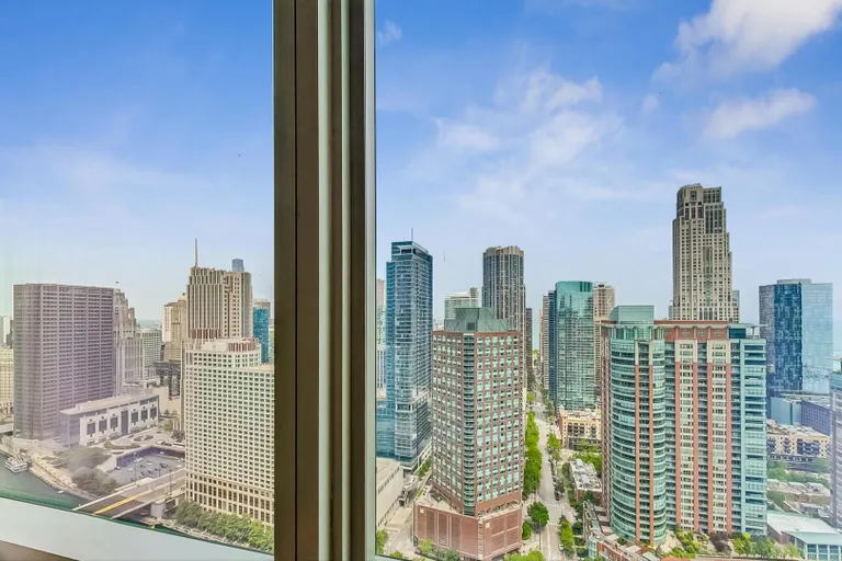 New York City Real Estate | View 363 E Wacker, 2802 | room 17 | View 18