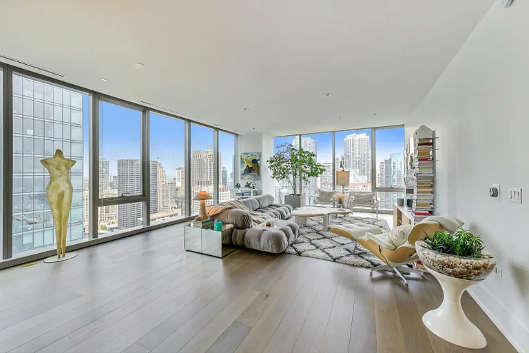 New York City Real Estate | View 363 E Wacker, 2802 | room 1 | View 2