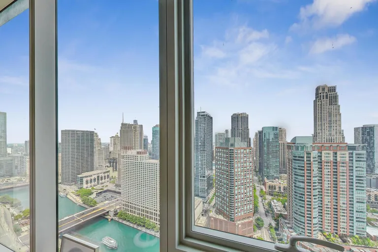 New York City Real Estate | View 363 E Wacker, 2802 | room 5 | View 6