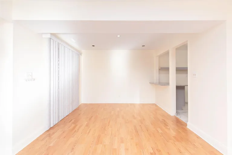 Westchester Real Estate | View 18 Bronxville Glen Drive #9 Bldg. 3 | room 27 | View 28