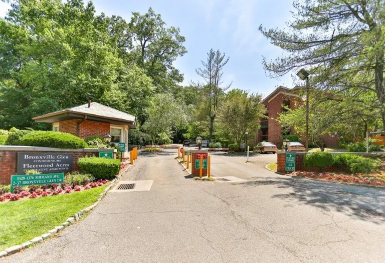 Westchester Real Estate | View 18 Bronxville Glen Drive #9 Bldg. 3 | 1 Bed, 1 Bath | View 1