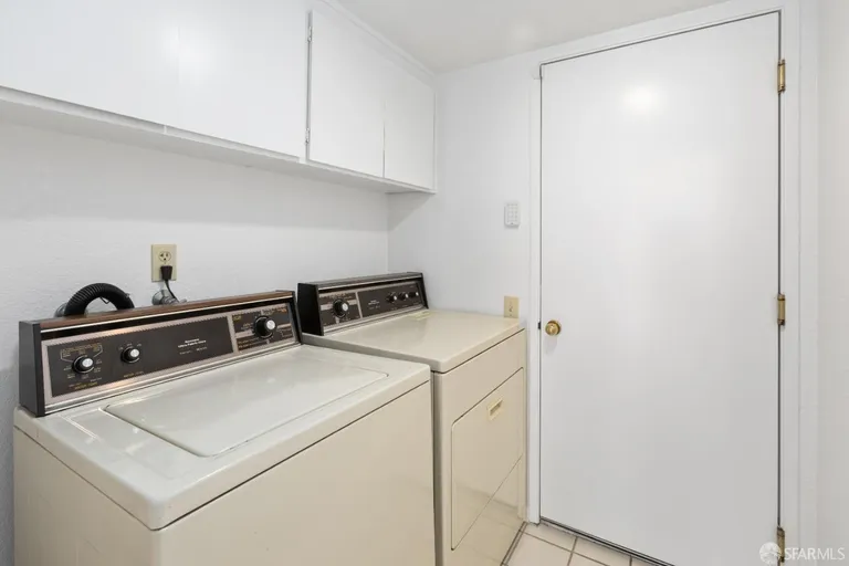 New York City Real Estate | View 281 South Wildwood | room 15 | View 16