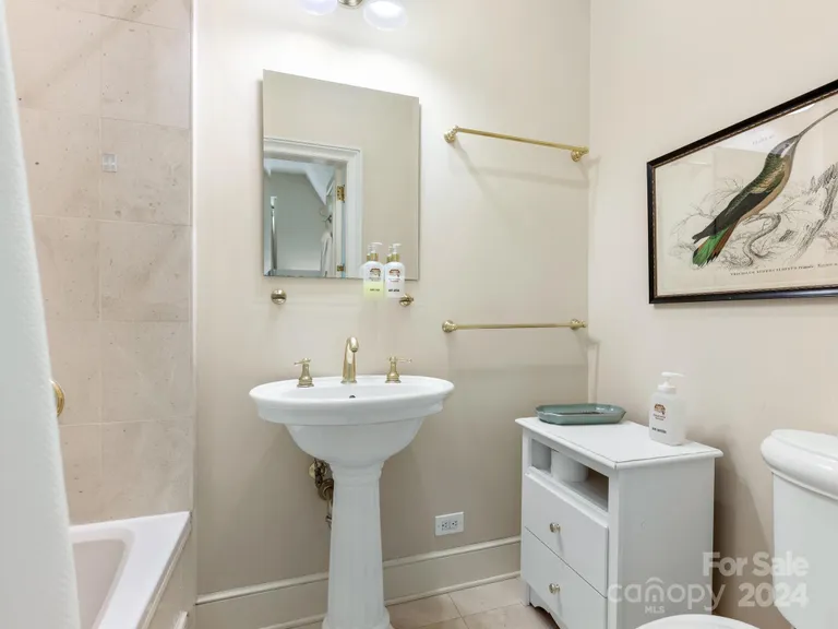 Charlotte Real Estate | View 380 Pine Ridge | room 23 | View 24