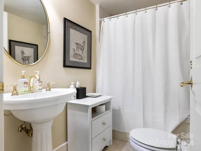 Charlotte Real Estate | View 380 Pine Ridge | room 29 | View 30