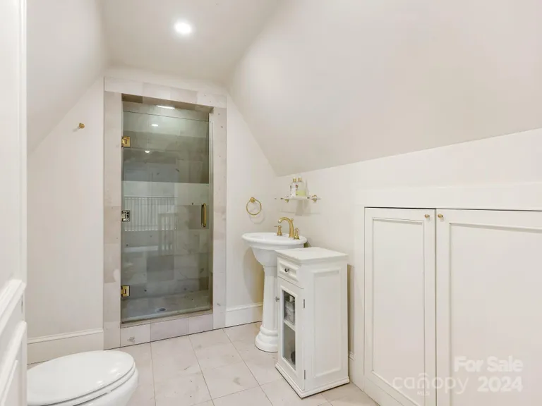 Charlotte Real Estate | View 380 Pine Ridge | room 25 | View 26