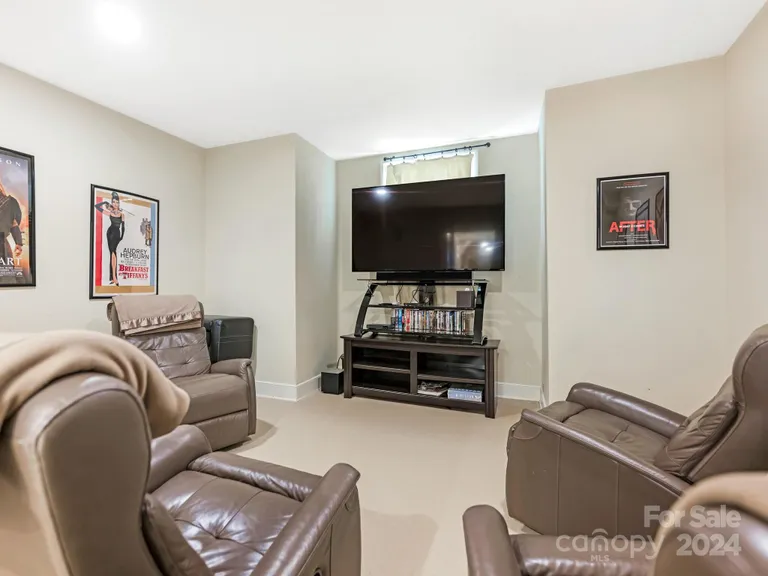 Charlotte Real Estate | View 380 Pine Ridge | room 30 | View 31