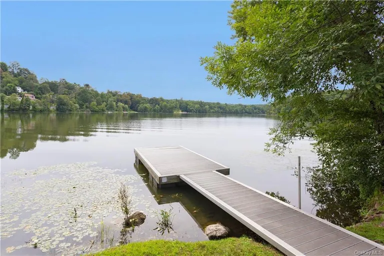New York City Real Estate | View 21 Kenneth Stuart Unit# B | room 21 | View 22