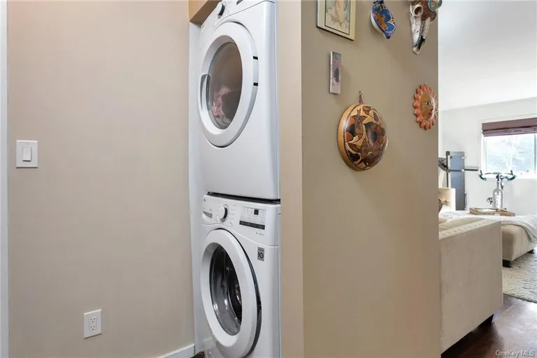 New York City Real Estate | View 21 Kenneth Stuart Unit# B | room 13 | View 14
