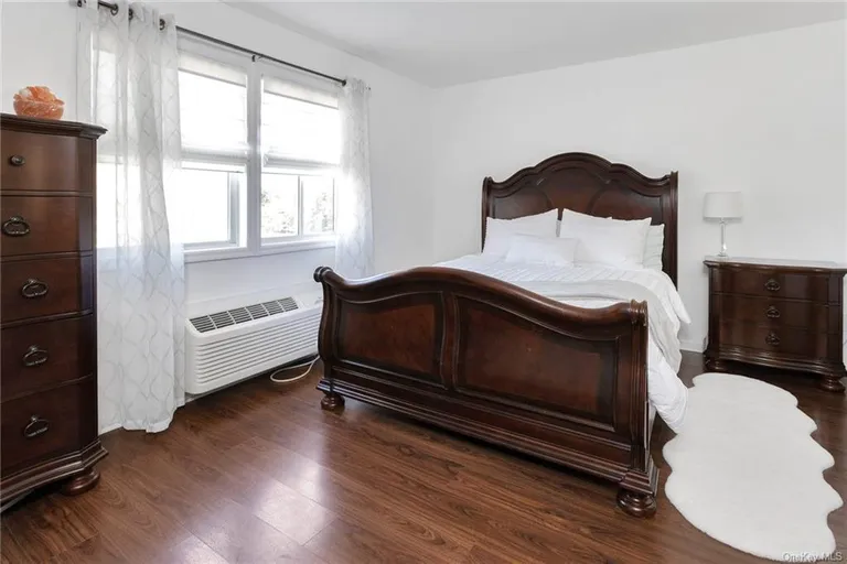 New York City Real Estate | View 21 Kenneth Stuart Unit# B | room 14 | View 15