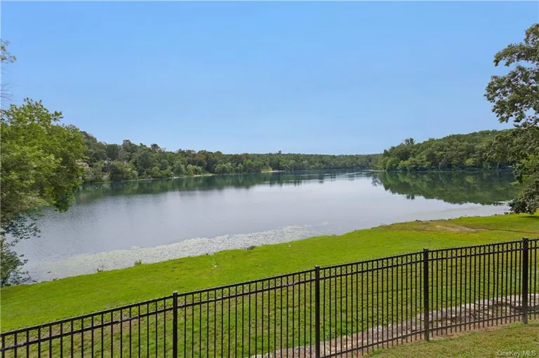 New York City Real Estate | View 21 Kenneth Stuart Unit# B | room 23 | View 24
