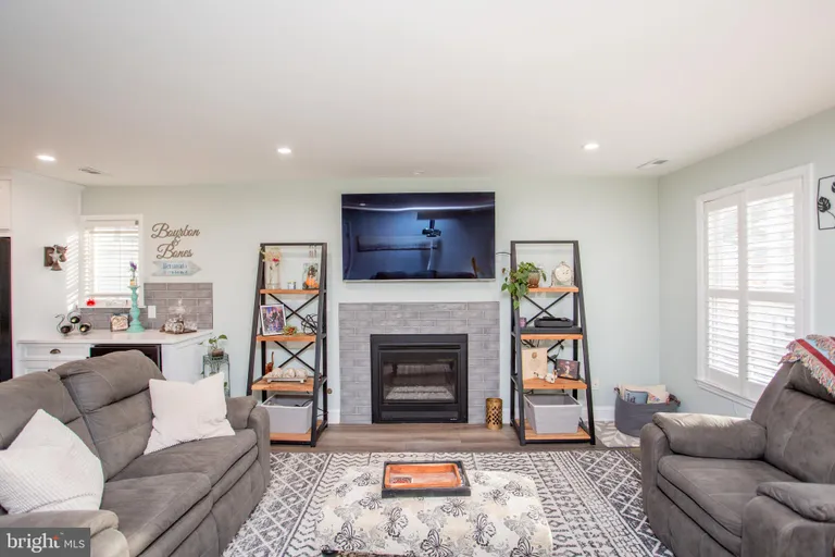 Central NJ/Bucks County, PA Real Estate | View 16 S Union St | room 7 | View 8