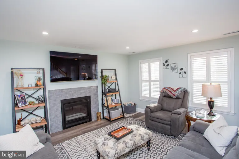 Central NJ/Bucks County, PA Real Estate | View 16 S Union St | room 8 | View 9
