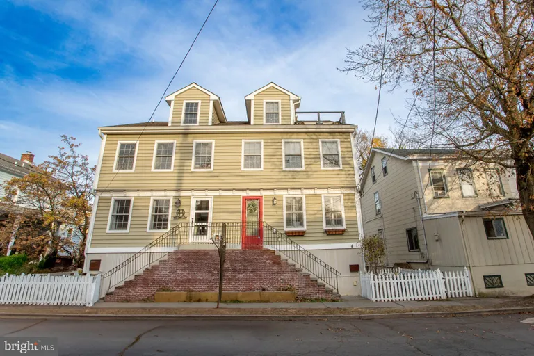 Central NJ/Bucks County, PA Real Estate | View 16 S Union St | room 2 | View 3